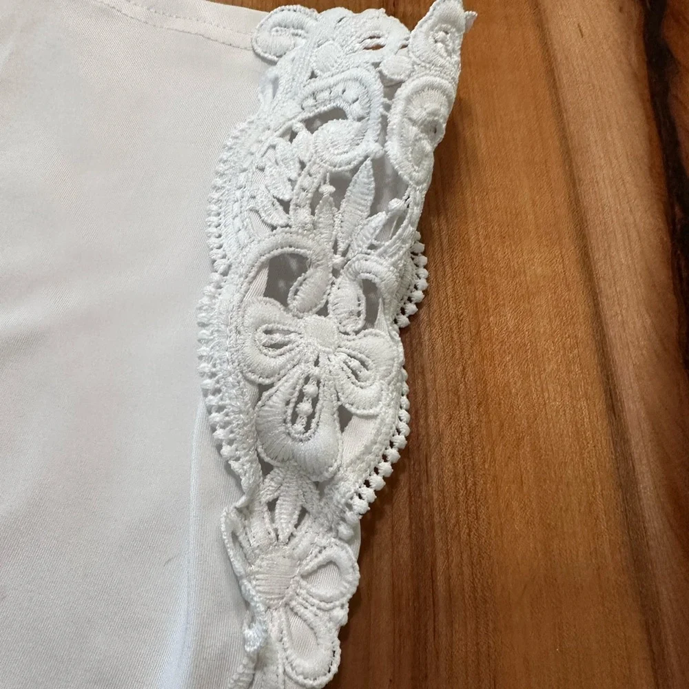 Women’s Lightweight Plus Crop Pants - Picture 2 of 2
